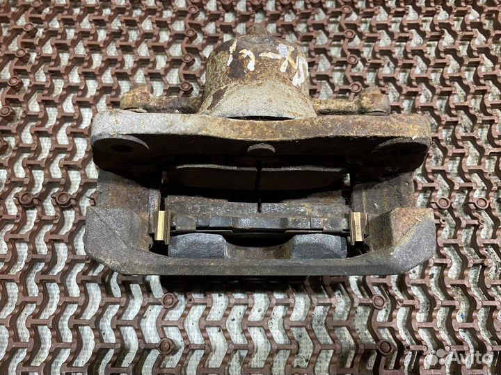 Суппорт передний левый sх4 1 Suzuki SX4