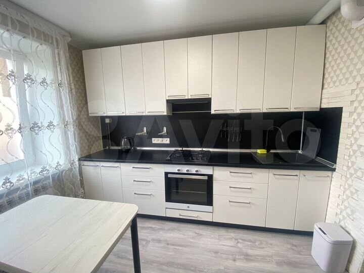 2-к. квартира, 54 м², 1/10 эт.