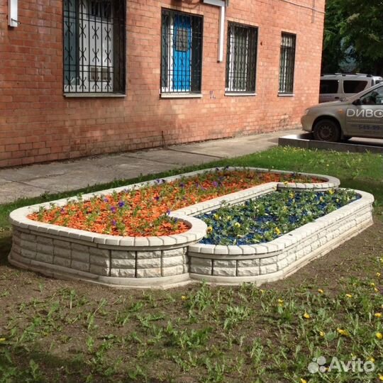 Клумба многоярусная