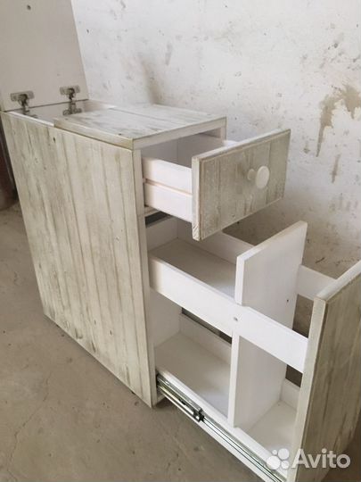 Тумбочка для туалета