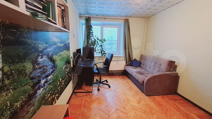 2-к. квартира, 55 м², 3/8 эт.