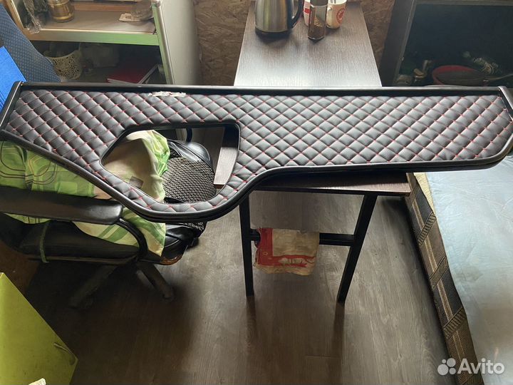 Стол-парта в грузовой а/м Вольво FH12-13