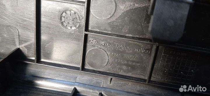 Hyundai Solaris 2 рамка магнитолы