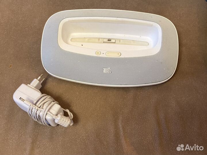 JBL OnBeat Mini Speaker dock for iPad, iPhone and