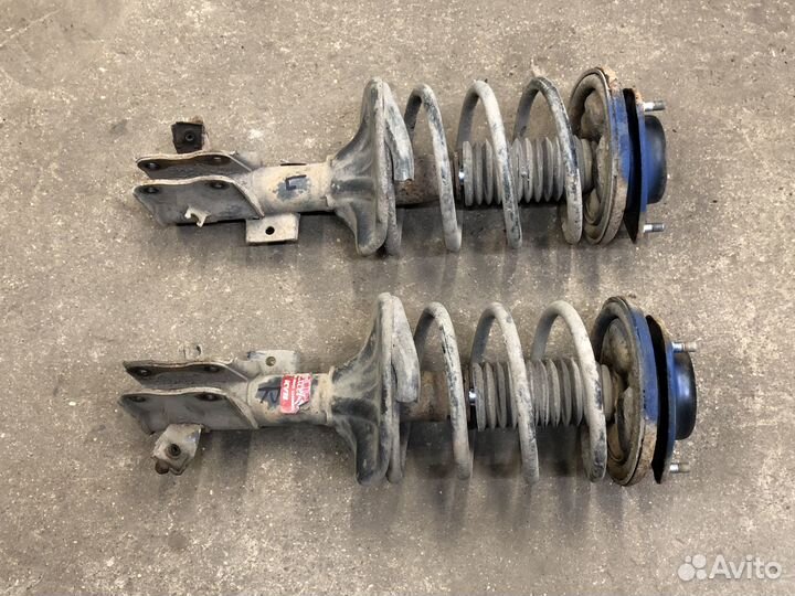 Стойки в сборе Мицубиси Каризма рестайлинг