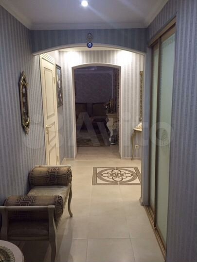 3-к. квартира, 114 м², 2/10 эт.