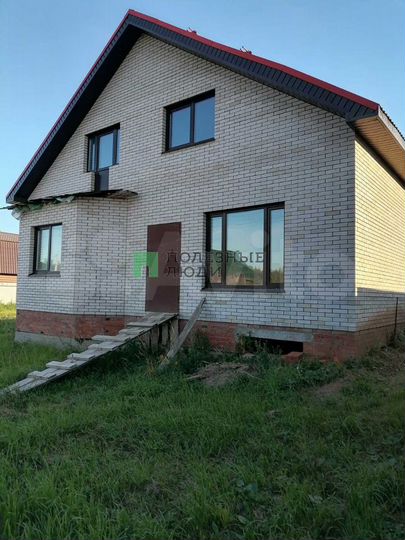 Коттедж 231,4 м² на участке 10 сот.