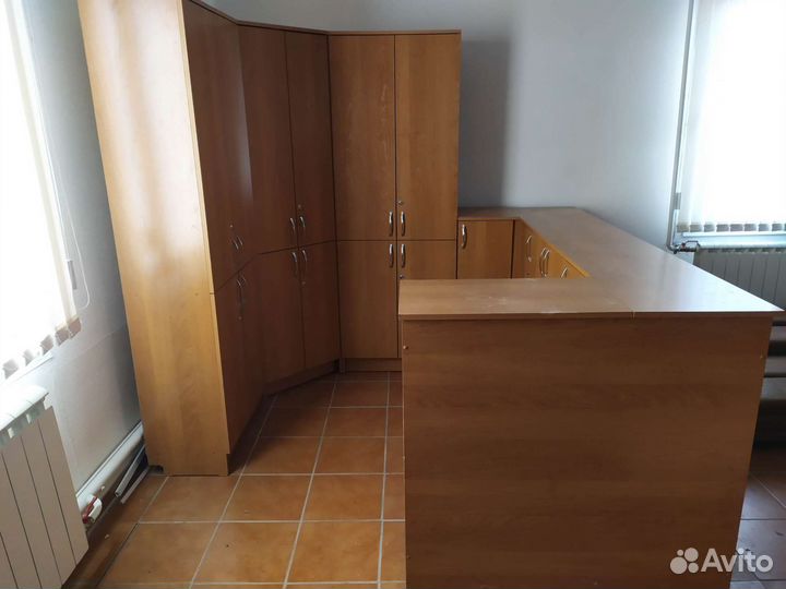 Офисный шкаф, стойка администратора, трельяж