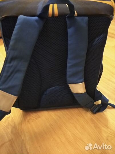 Портфель школьный