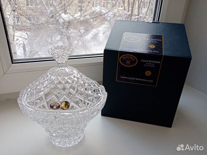 Вазы. Хрусталь. Богемия. Новые, современные