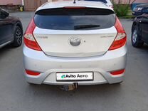 Hyundai Solaris 1.4 MT, 2012, битый, 147 000 км, с пробегом, цена 820 000 руб.