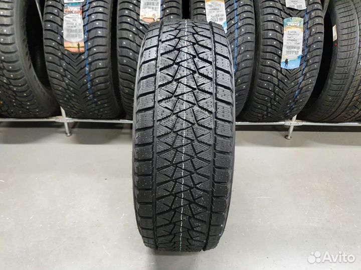 Bridgestone Blizzak DM-V2 225/65 R17