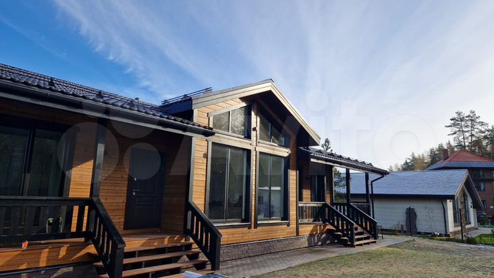 Дом 141 м² на участке 8 сот.