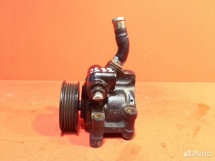 Насос гура для Ford Fusion fyjb, 1.6 (Б/У)