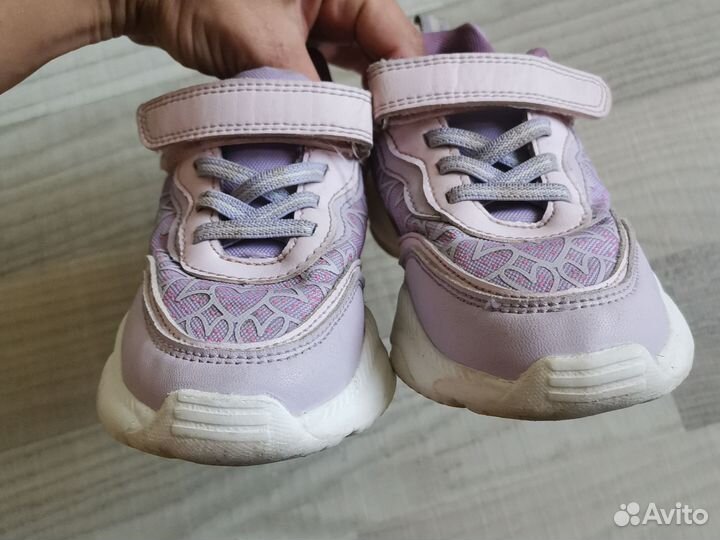 Кроссовки для девочки 29