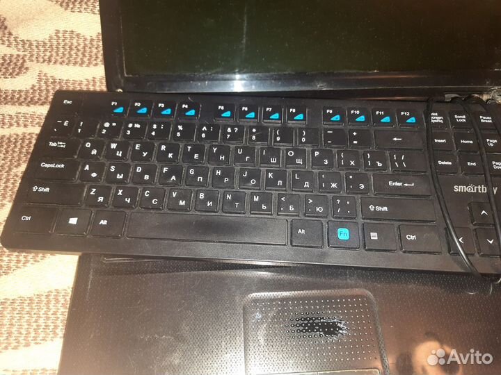 Продам ноутбук на запчасти