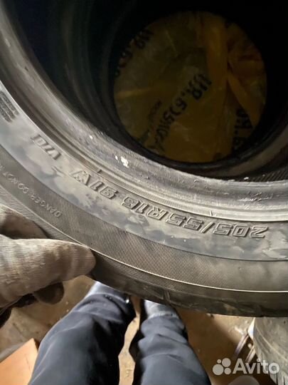 Yokohama Advan Fleva V701 205/55 R16
