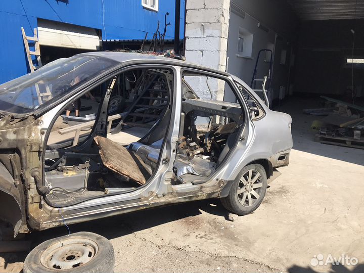 Гранта седан задняя часть кузова