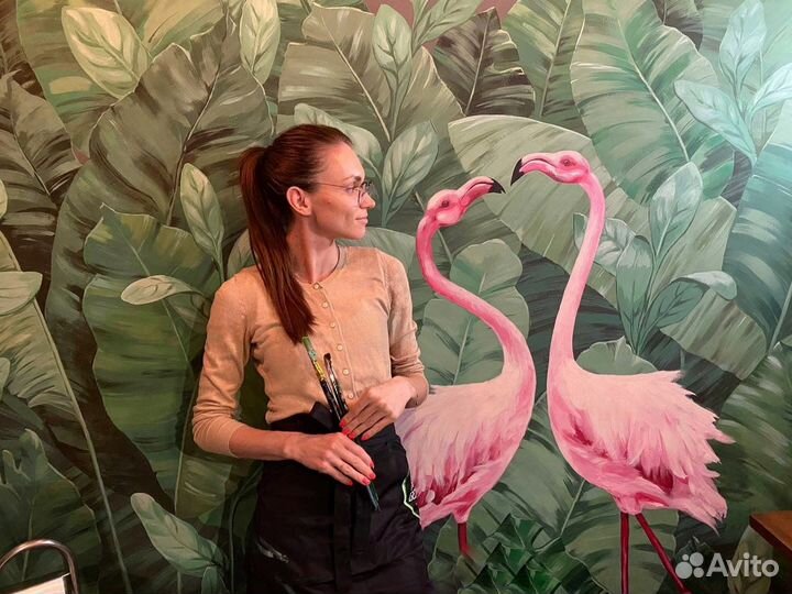 Роспись стен. Художник