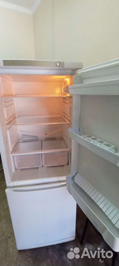 Холодильник indesit