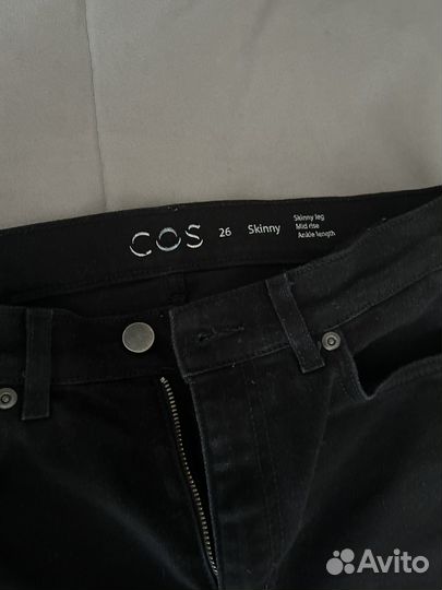 Джинсы скини cos