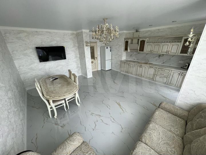 3-к. квартира, 80 м², 14/26 эт.