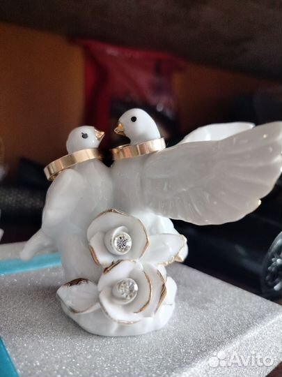 Статуэтка голубь