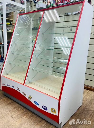 Продам витрины стеллажи