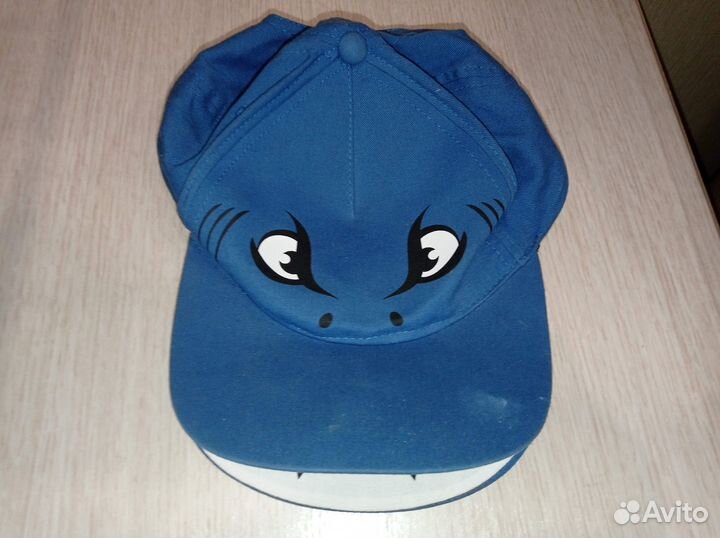 Бейсболка с принтом акула