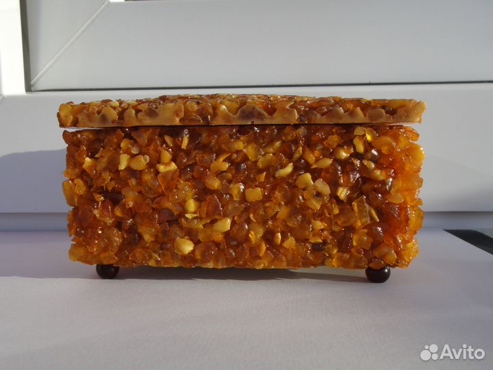 Янтарная шкатулка