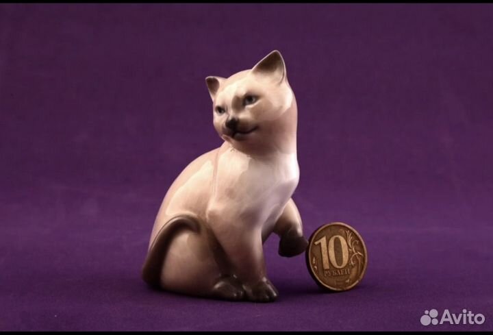 Lladro Фарфоровая коллекционная статуэтка кошка