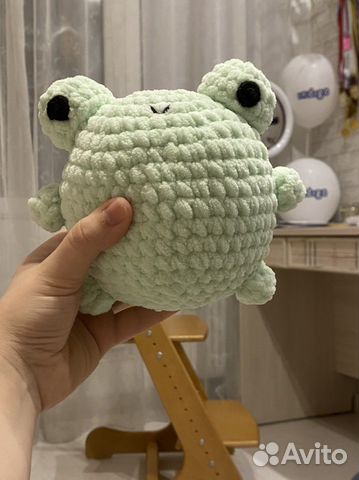 Игрушка лягушка