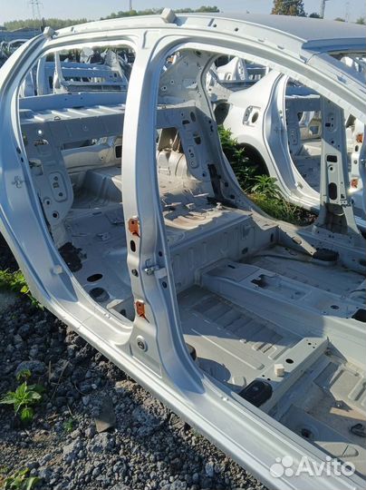 Панель боковая кузова/стойка правая Renault Logan/Logan Stepway