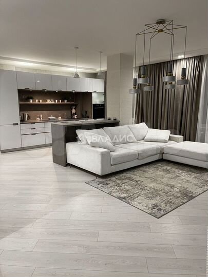 3-к. квартира, 107 м², 5/17 эт.