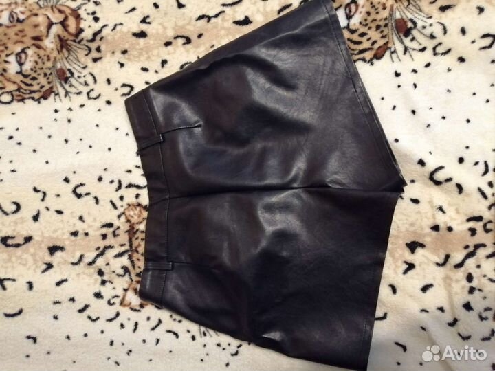 Кожаные шорты