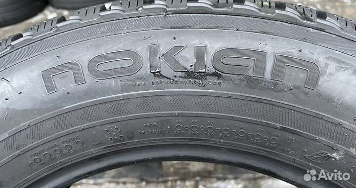 Nokian Tyres WR SUV 3 225/65 R17