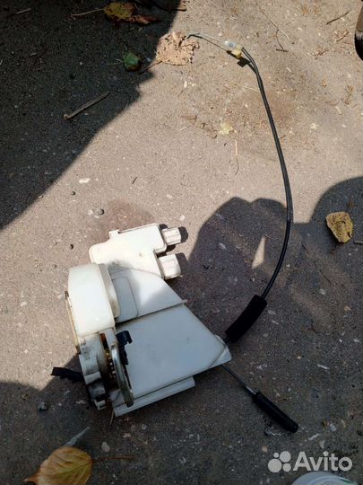 Замок двери Hyundai accord