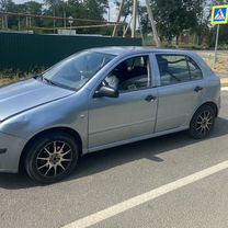 Skoda Fabia 1.4 MT, 2005, битый, 390 000 км, с пробегом, цена 310 000 руб.