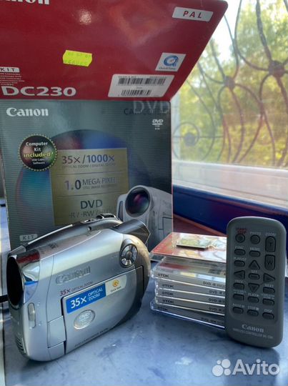 Видеокамера canon dc230
