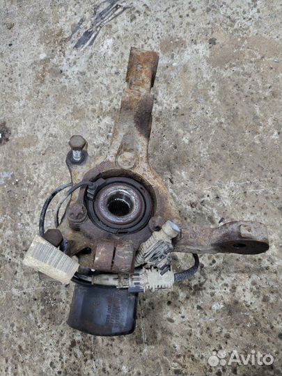 Кулак поворотный передний правый Opel Astra H