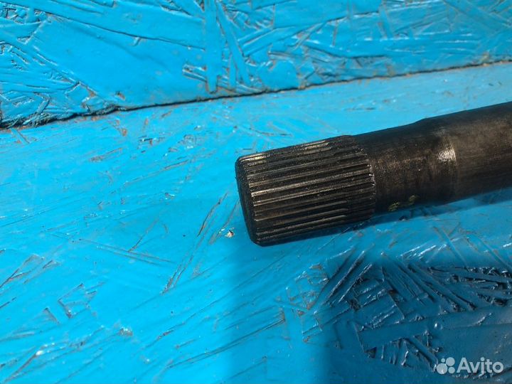 Полуось задняя (разное) Toyota Hilux Pick Up