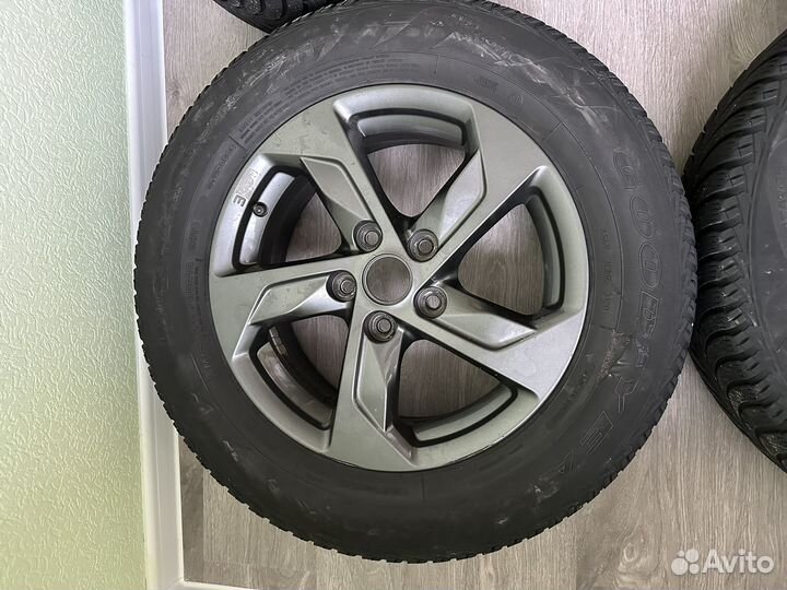 Колеса 215 65 16 оригинальные от KIA k5