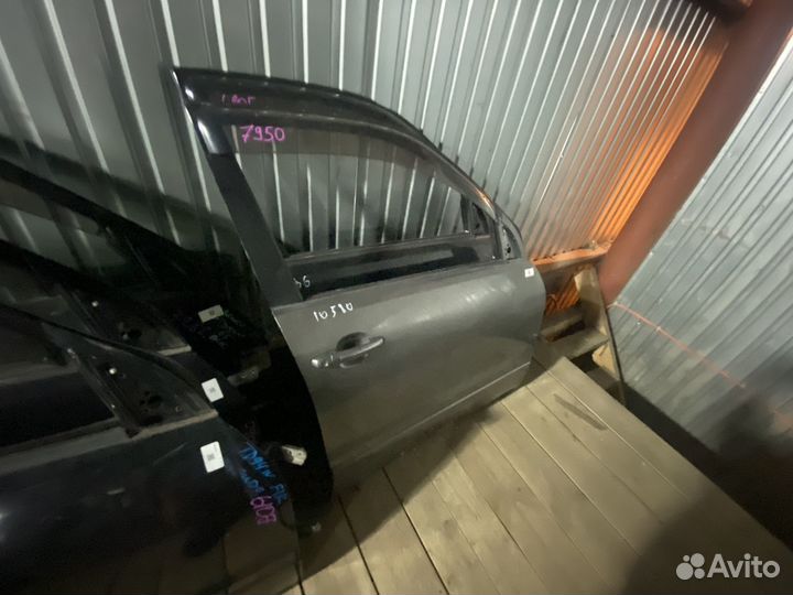 Дверь передняя правая Suzuki Grand Vitara