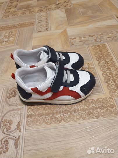 Кроссовки на мальчика 26 размер