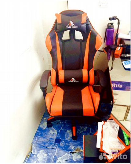 Геймерское компьютерное кресло новое
