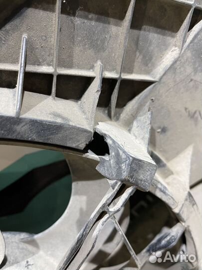 Диффузор радиатора в сборе mazda 3 BK