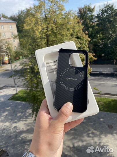 Чехол на iPhone 14 pro pitaka