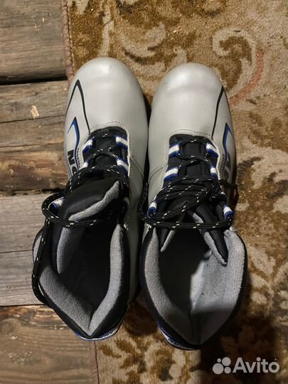 Беговые лыжи Madshus с креплением и ботинками