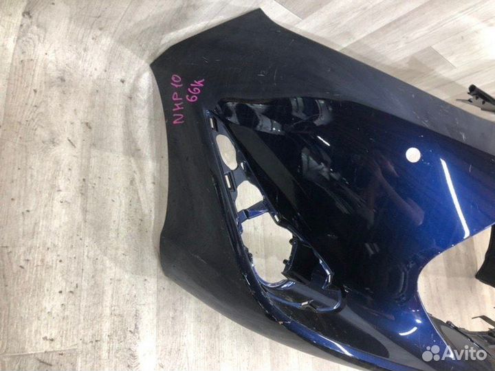 Бампер перед. toyota aqua