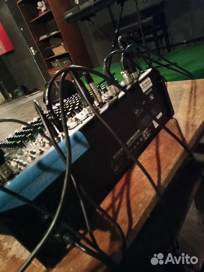 Микшерный пульт yamaha